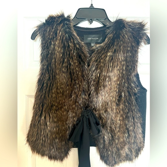 Ann Taylor Fur Vest - Picture 1 of 3